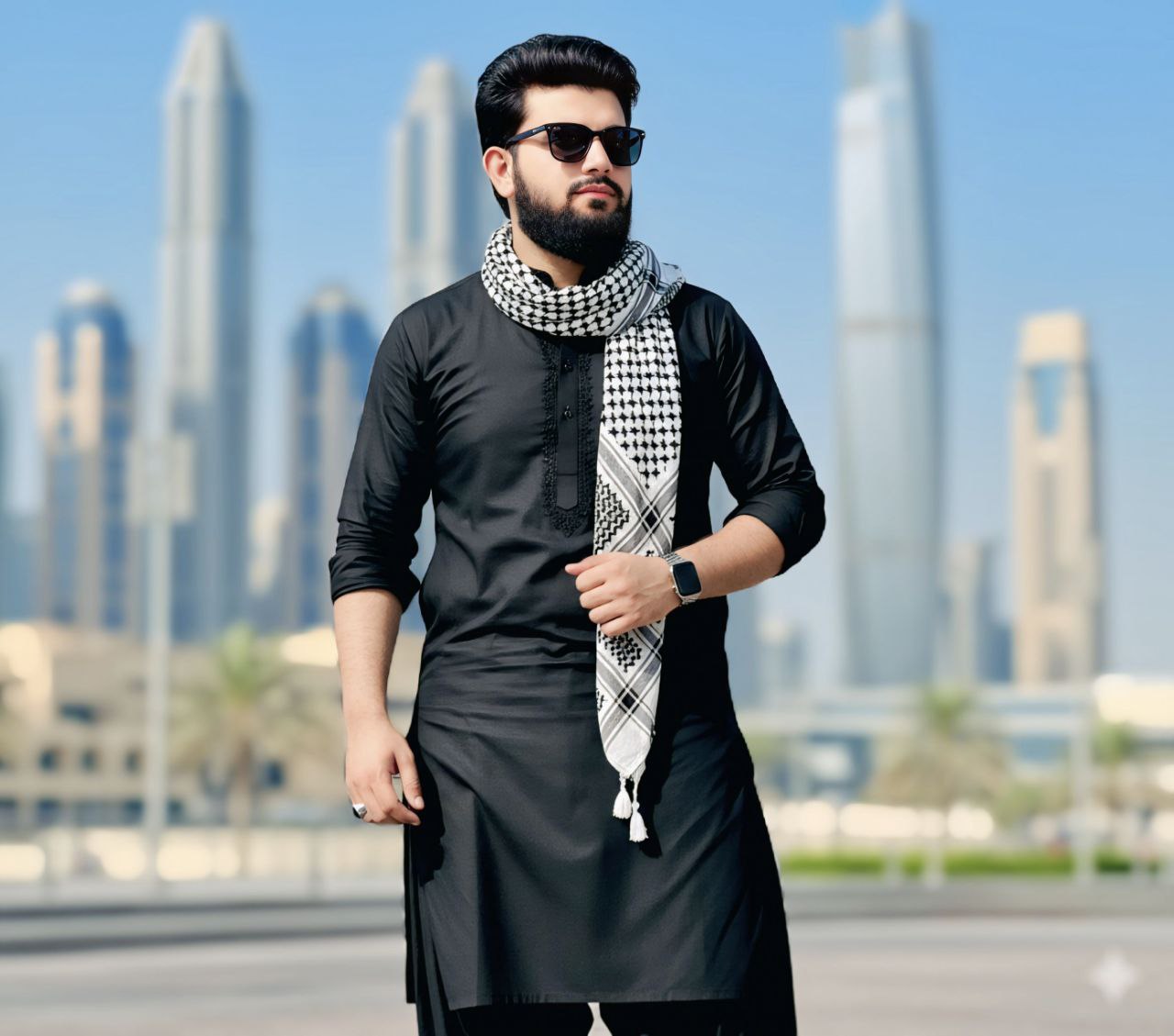 photo 6278031229772827546 y